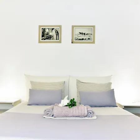 Thomas - Chora Apartment *