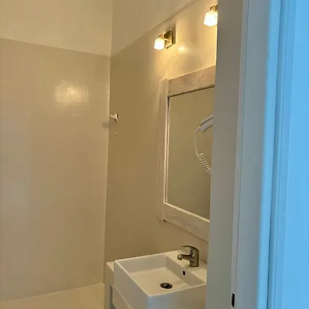 Thomas - Chora Apartment *
