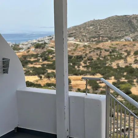 Thomas - Chora Apartment Katapola