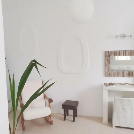 Thomas - Chora Apartment